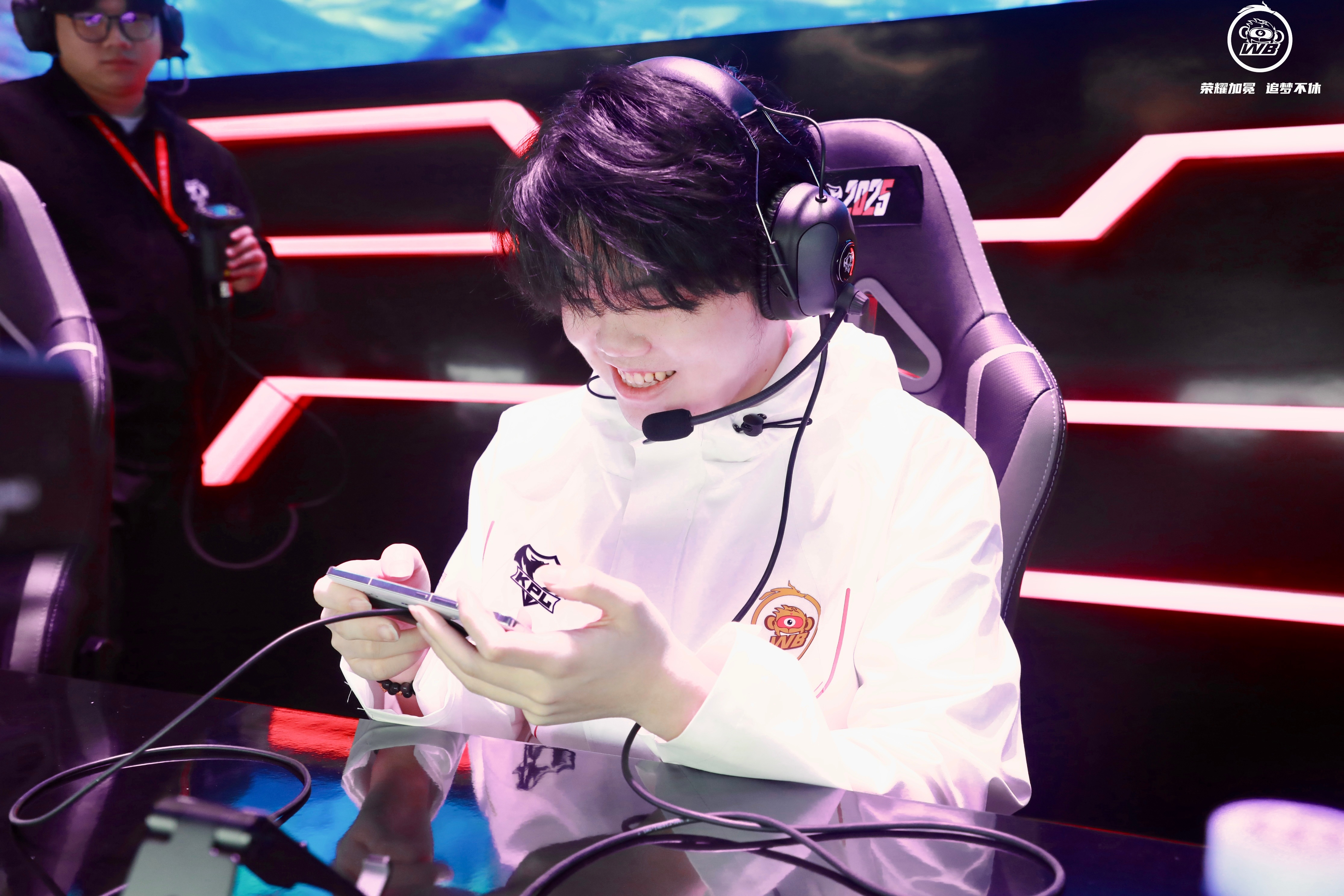 BRO鏖战WBG,Inspired关键团战开团秒人焦点之战全球总决赛,让粉丝疯狂欢呼的简单介绍 BRO鏖战WBG,Inspired关键团战开团秒人焦点之战全球总决赛,让粉丝疯狂欢呼的简单介绍