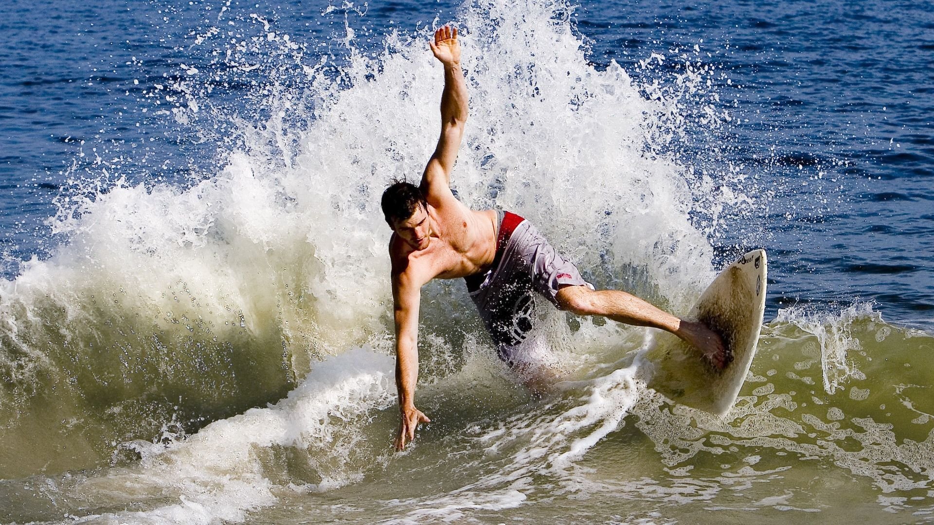 扼杀悬念的巨塔,戈贝尔用一场沉闷胜利,诠释现代中锋的终极答案